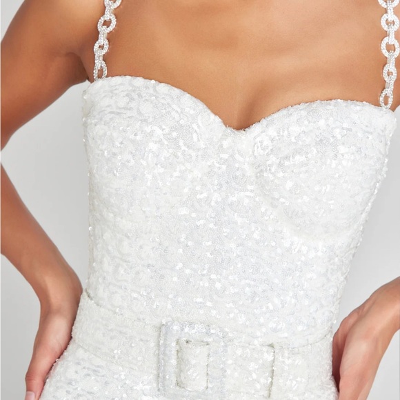 NADINE MERABI Elegant White Textured Jumpsuit - Picture 2 of 4